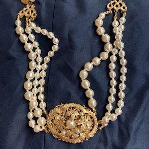 Mid-century signed Miriam Haskell pearl necklace